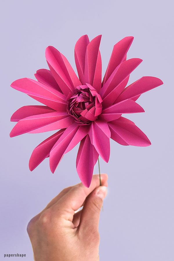 Learn how to make paper daisy #paperflowers #papercraft #mothersday