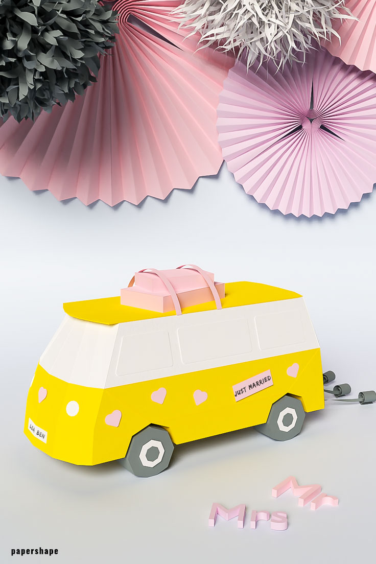 How to make a cool wedding gift for bride and groom: DIY papercraft van with old-school suitcases for all the money #weddinggift #diy #papercraft #cashgift 